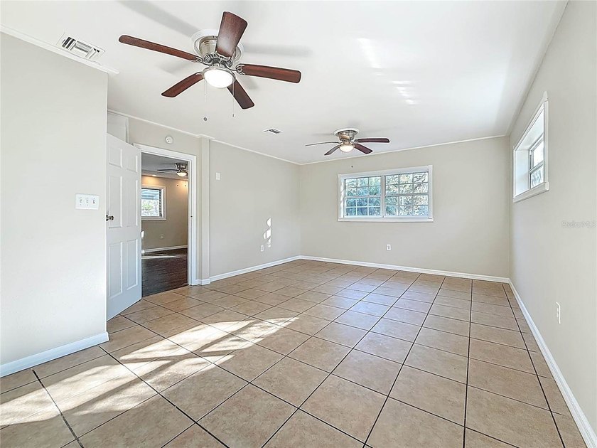 Virtually Staged. Looking for a home that blends comfort - photo 29