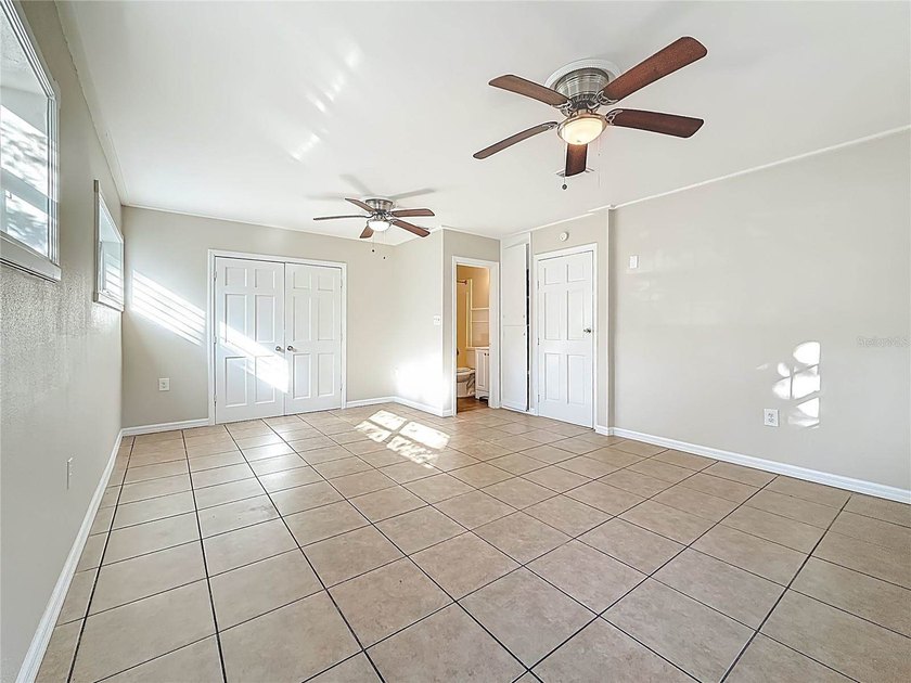 Virtually Staged. Looking for a home that blends comfort - photo 31
