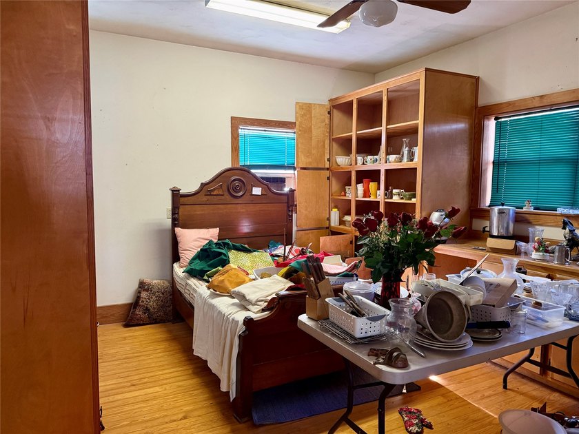 LOCATION, LOCATION, LOCATION! DON'T MISS THIS RARE OPPORTUNITY - photo 31