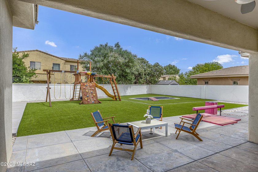 Located within the exclusive gated enclave of Hacienda Del Lago - photo 40