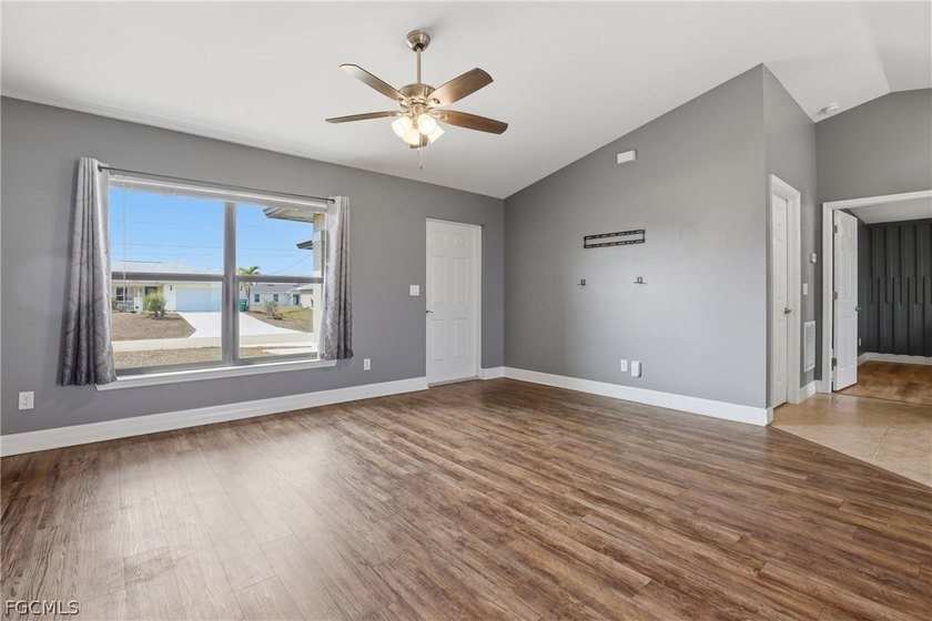 Move-in ready and packed with upgrades, this beautiful 3-bedroom - photo 8