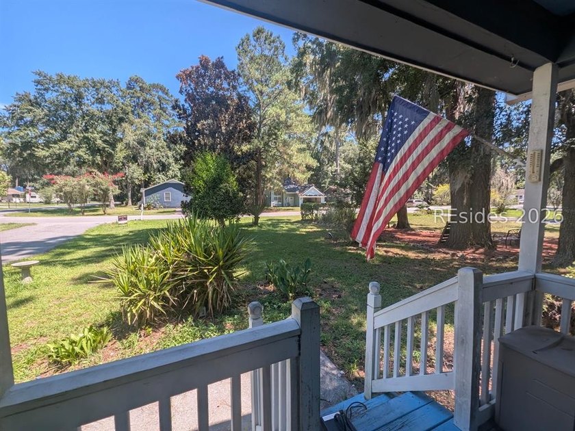 Single-level, elevated 3-bedroom, 2-bath home in the Baywood - photo 12