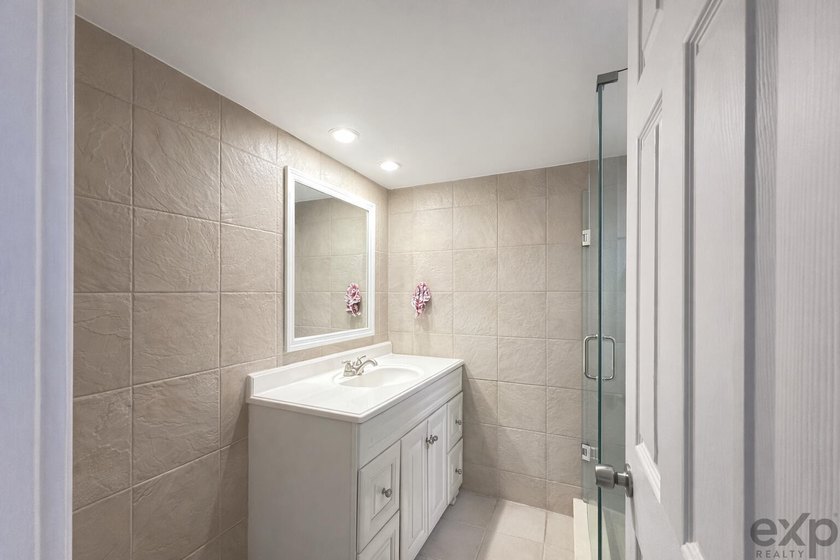Rare opportunity to own a turn-key renovated home in West Palm - photo 20
