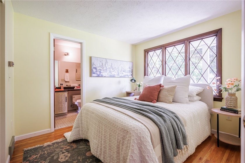 Opportunity awaits! Welcome to 32 Flamingo Dr, a spacious Split - photo 22