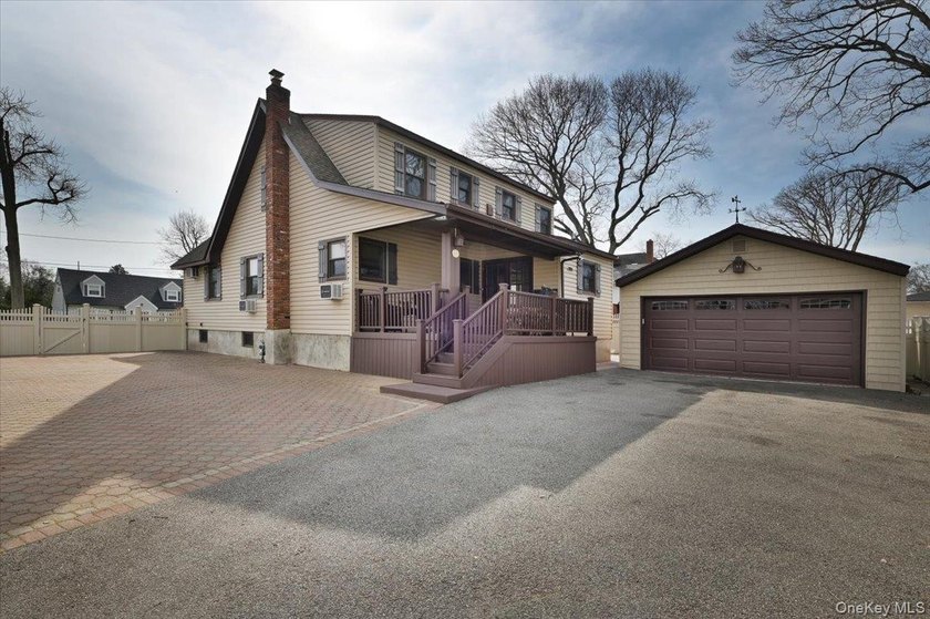Welcome to 2 Oak Place, Massapequa - A Beautifully Expanded Cape - photo 28