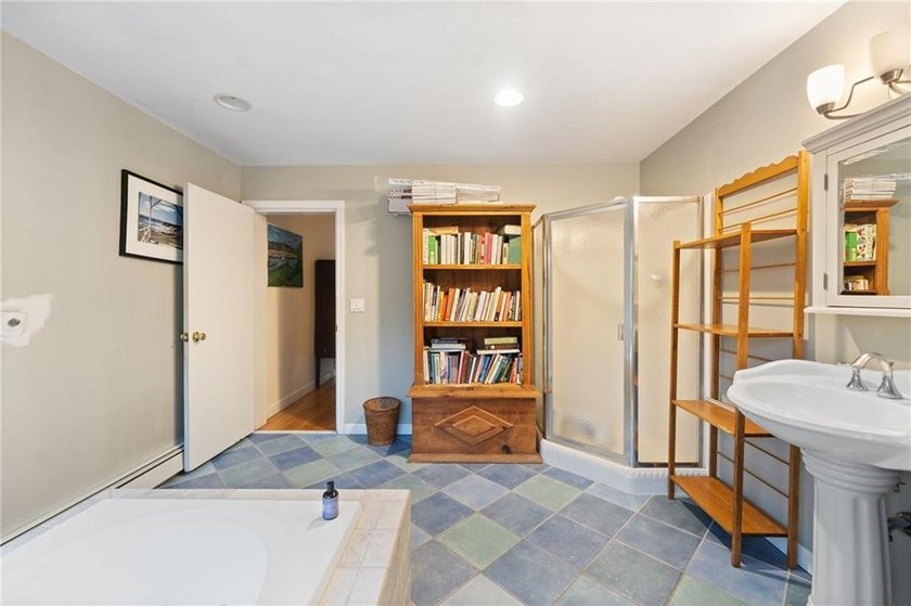 Discover an incredible opportunity in the heart of Wakefield! - photo 29
