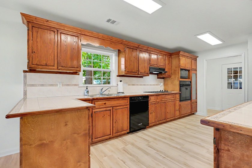 Unparalleled Lake Oconee Lakefront Opportunity with - photo 34