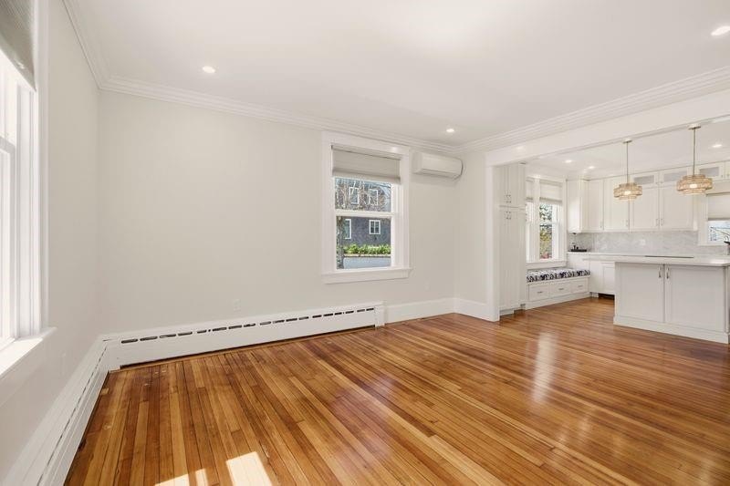 Stunning property with recent updates including newly refinished - photo 4