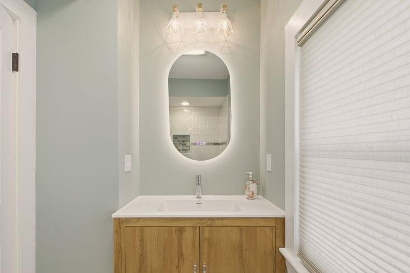 Stunning property with recent updates including newly refinished - photo 7