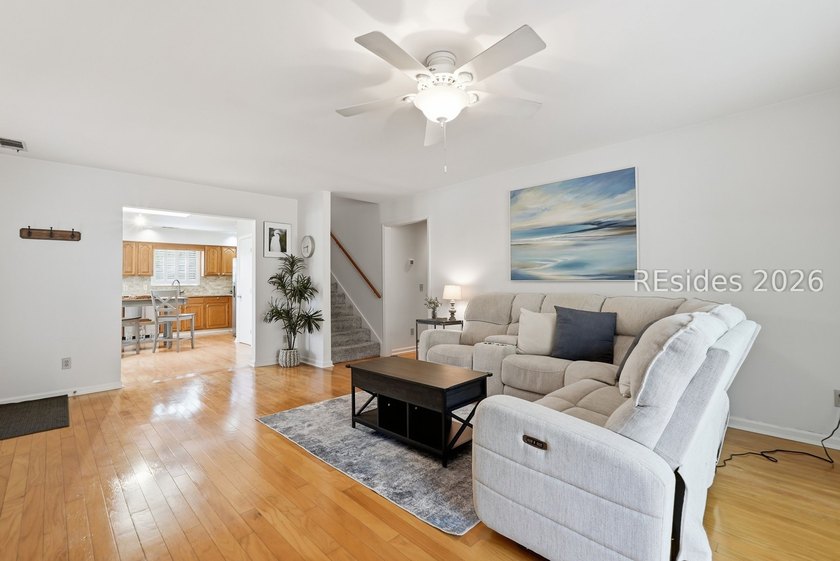 Perfectly situated for easy access to Hilton Head Island or - photo 7
