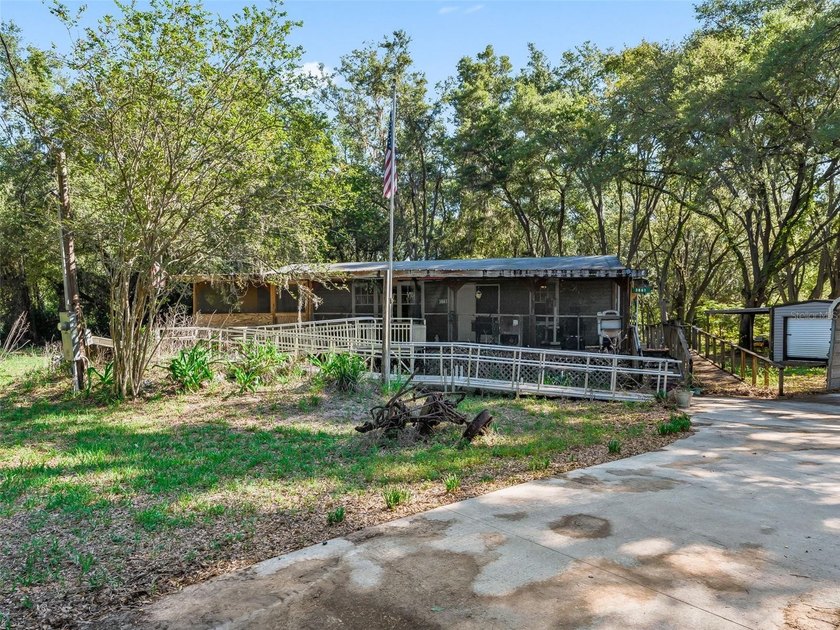 NEW PRICE!! NO HOA!! Affordable country charm with privacy - photo 3