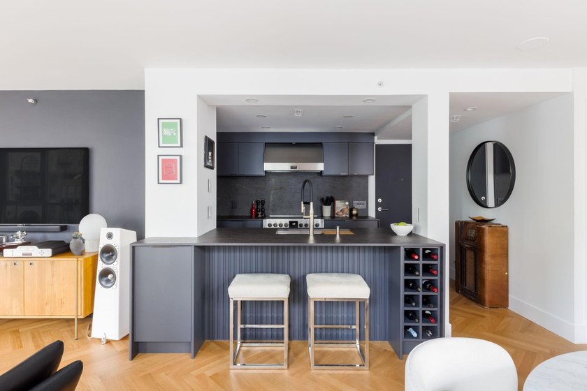 Welcome to this exquisitely renovated 2 bed, 2 bath residence in - photo 15