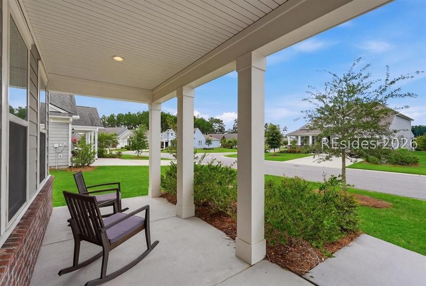 Built in 2021, this beautifully designed one-story home in Sun - photo 5