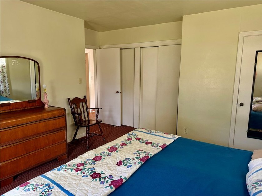 Welcome home to this well-maintained two-bedroom, one-bath ranch - photo 12