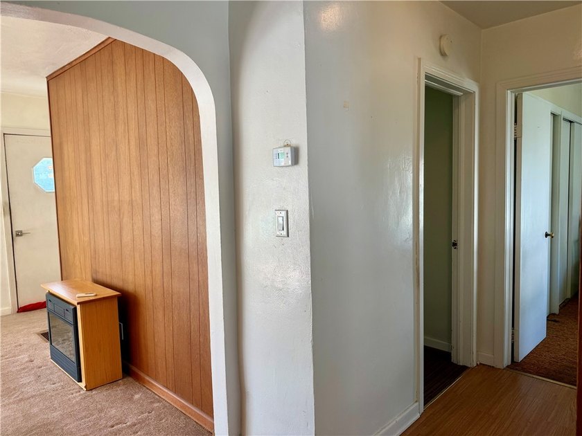 Welcome home to this well-maintained two-bedroom, one-bath ranch - photo 14