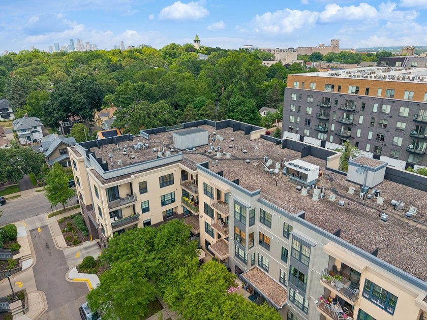 Get ready to see the condo that has it ALL! Feels like new - photo 41