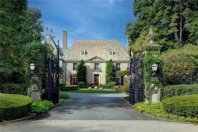 Step into Gilded Age grandeur with this iconic French-style - photo 4