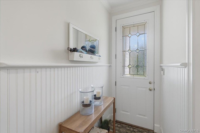 Welcome to 2 Mercedes Court, a beautifully maintained Colonial - photo 5