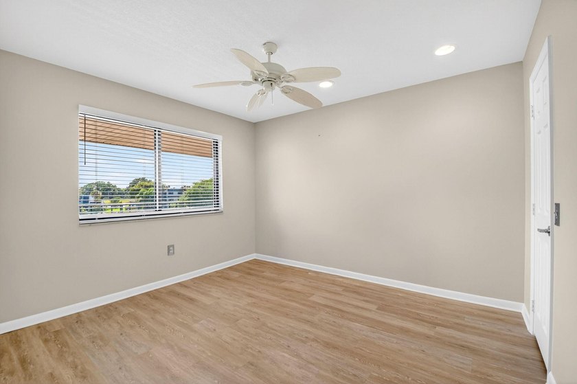 Finest location in Palm Beach County, ultra - private, 7- miles - photo 14