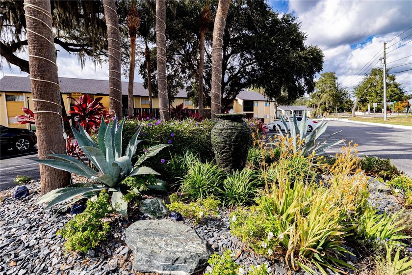 Under contract-accepting backup offers. Beautifully updated - photo 25