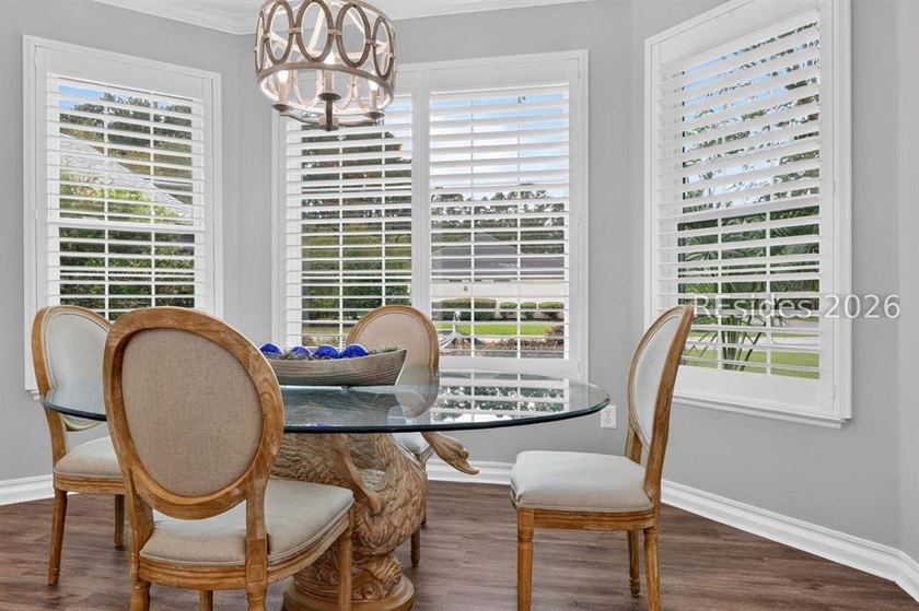 This meticulous, light &amp; bright, updated Hatteras model in Sun - photo 8