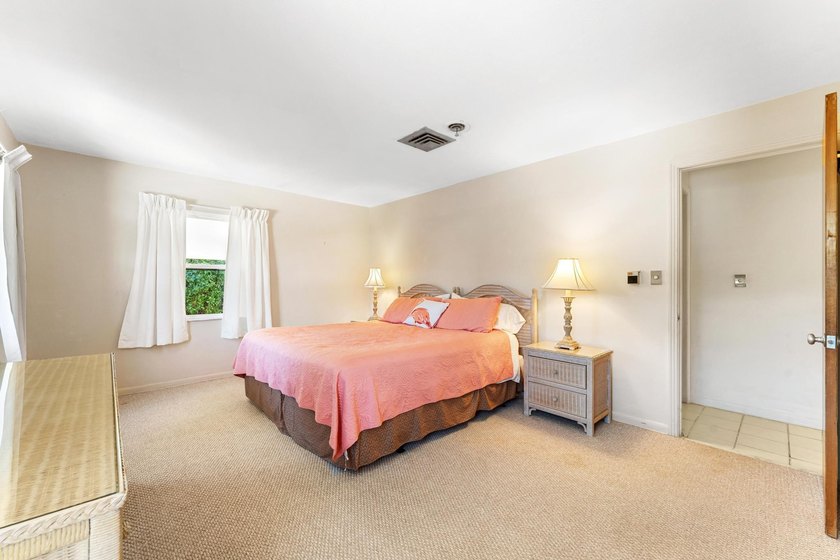 Rare opportunity to own a versatile home featuring two primary - photo 22