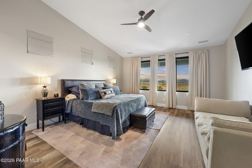 Behold the pinnacle of high-desert living in this 3,178 sq-ft - photo 30