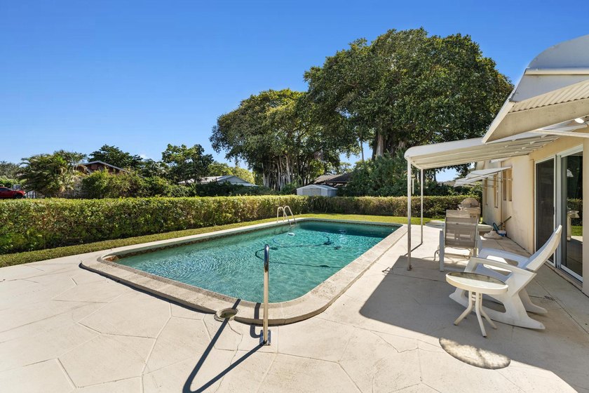 Rare opportunity to own a versatile home featuring two primary - photo 32