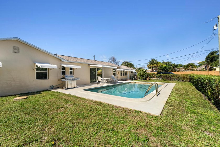 Rare opportunity to own a versatile home featuring two primary - photo 36