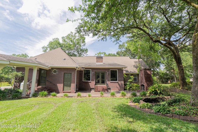 LUXURY ESTATE situated on 1.3+/- acres, offering PRIVACY - photo 40