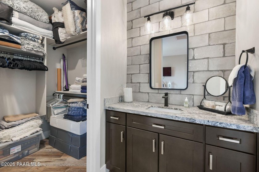 Behold the pinnacle of high-desert living in this 3,178 sq-ft - photo 44