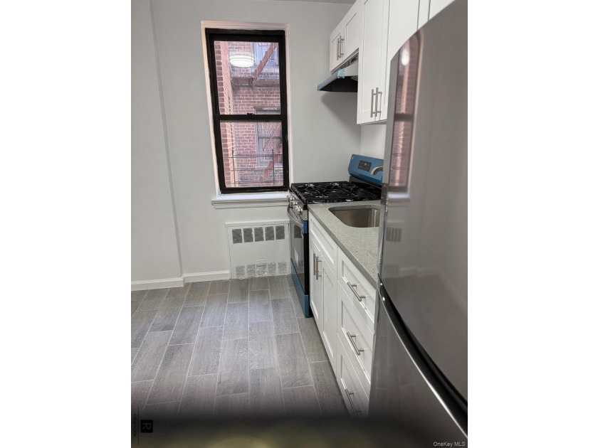 SPONSOR UNIT No Board Approval Required! Welcome to Residence 4B - photo 2