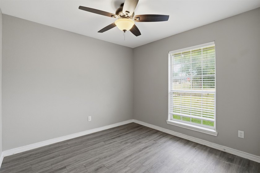 Enjoy peaceful living near beautiful Cedar Creek Lake in this - photo 20