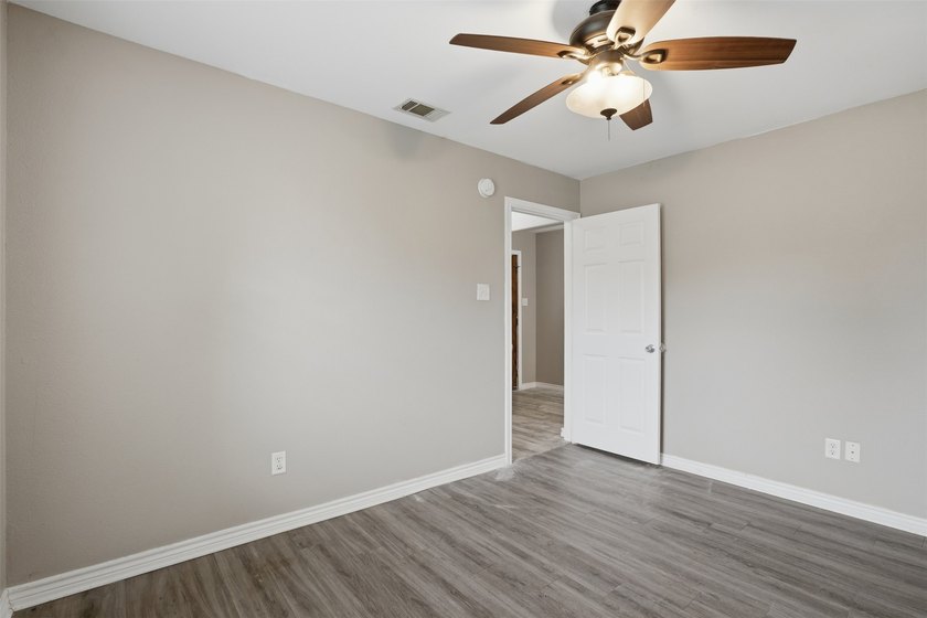 Enjoy peaceful living near beautiful Cedar Creek Lake in this - photo 22