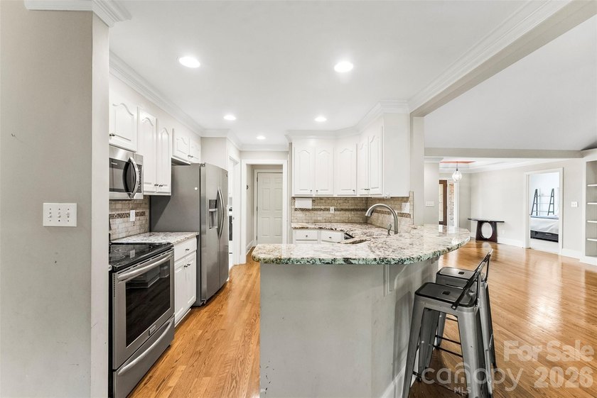 Perfectly situated on the 13th fairway of the prestigious Cramer - photo 13