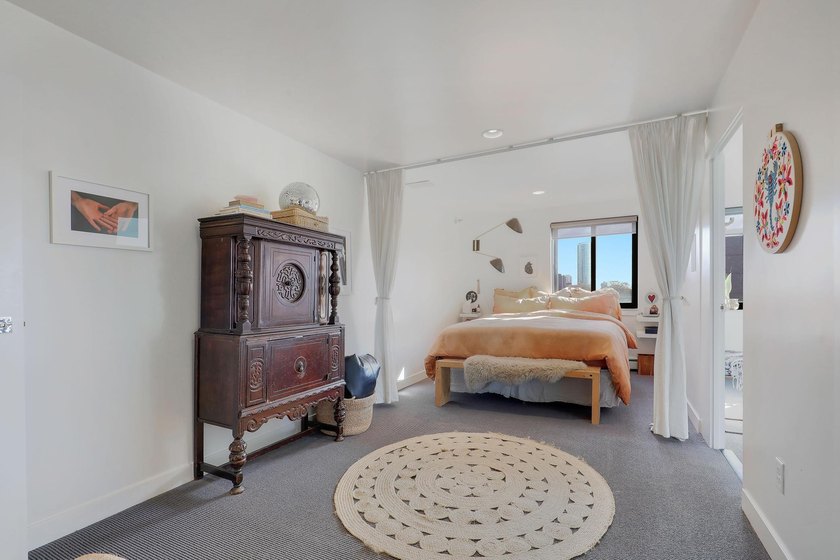Experience elevated city living in this stunning 3 bed + den, 3 - photo 17