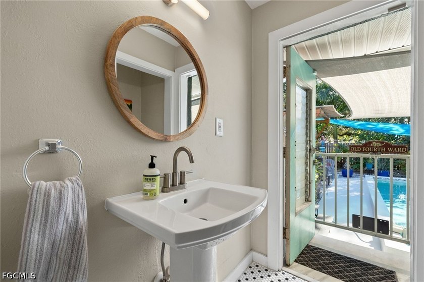 Nestled in the highly desirable Riverside McGregor neighborhood - photo 22