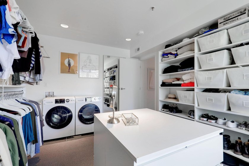 Experience elevated city living in this stunning 3 bed + den, 3 - photo 23