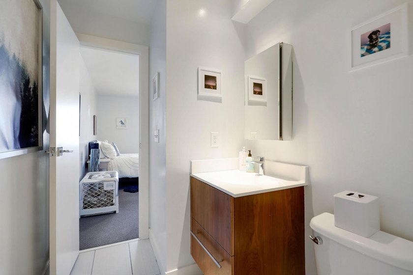 Experience elevated city living in this stunning 3 bed + den, 3 - photo 26