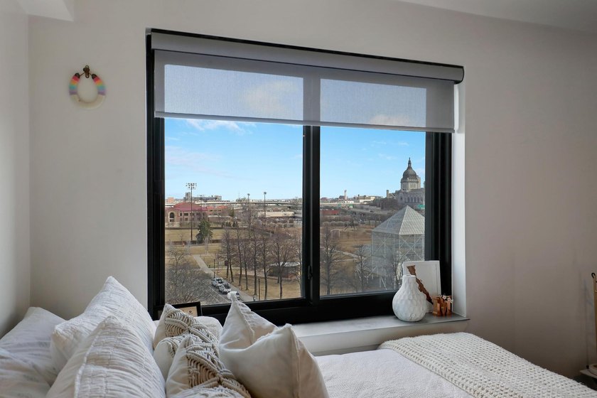 Experience elevated city living in this stunning 3 bed + den, 3 - photo 28