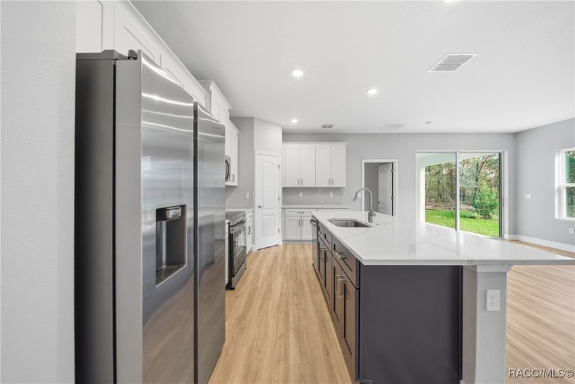 BEAUTIFUL 2025 NEW BUILD with 4 BEDROOMS 3 BATHROOMS + 3 Car - photo 15