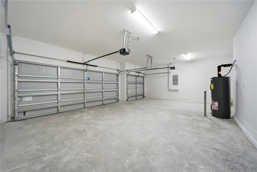 BEAUTIFUL 2025 NEW BUILD with 4 BEDROOMS 3 BATHROOMS + 3 Car - photo 21