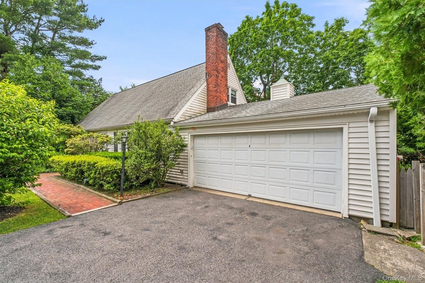 133 Westlake Drive features 4 bedrooms, 2.5 baths, spacious - photo 3