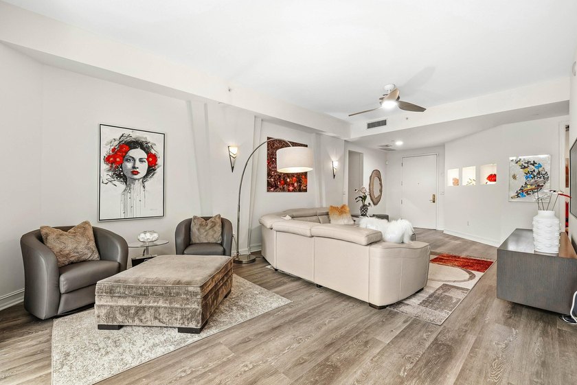 Experience luxury living in this beautifully renovated 2 bedroom - photo 14