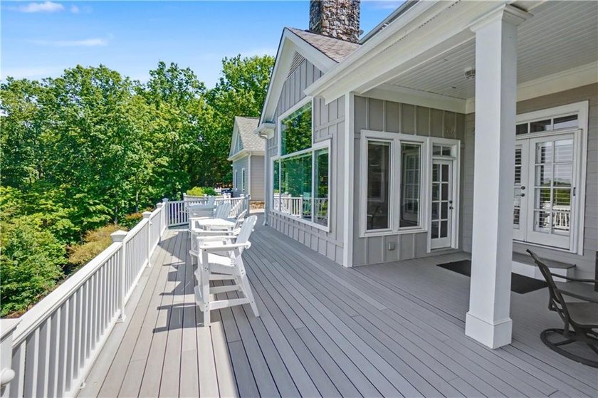 Welcome to an extraordinary private estate at 23 Waterside Drive - photo 19
