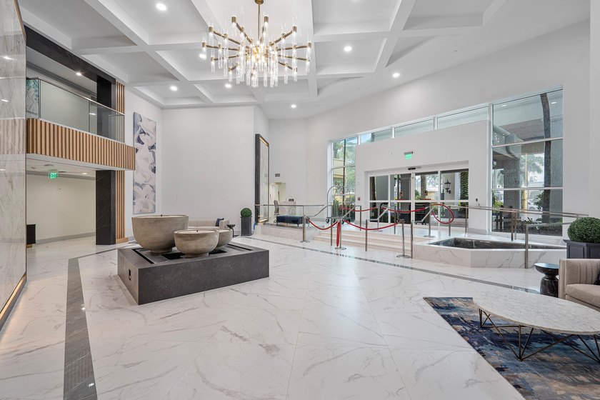 Experience luxury living in this beautifully renovated 2 bedroom - photo 41
