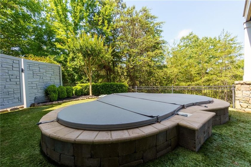 Welcome to an extraordinary private estate at 23 Waterside Drive - photo 57
