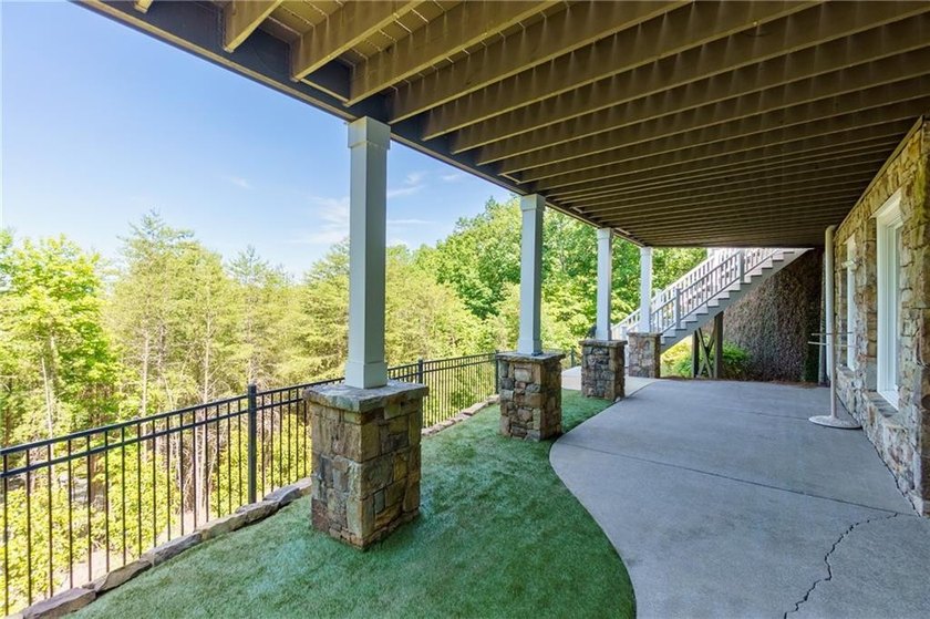 Welcome to an extraordinary private estate at 23 Waterside Drive - photo 58