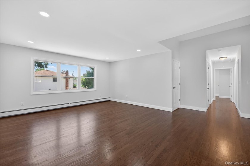 Welcome to this spacious renovated 5-bedroom, 2&amp; half-bathroom - photo 9
