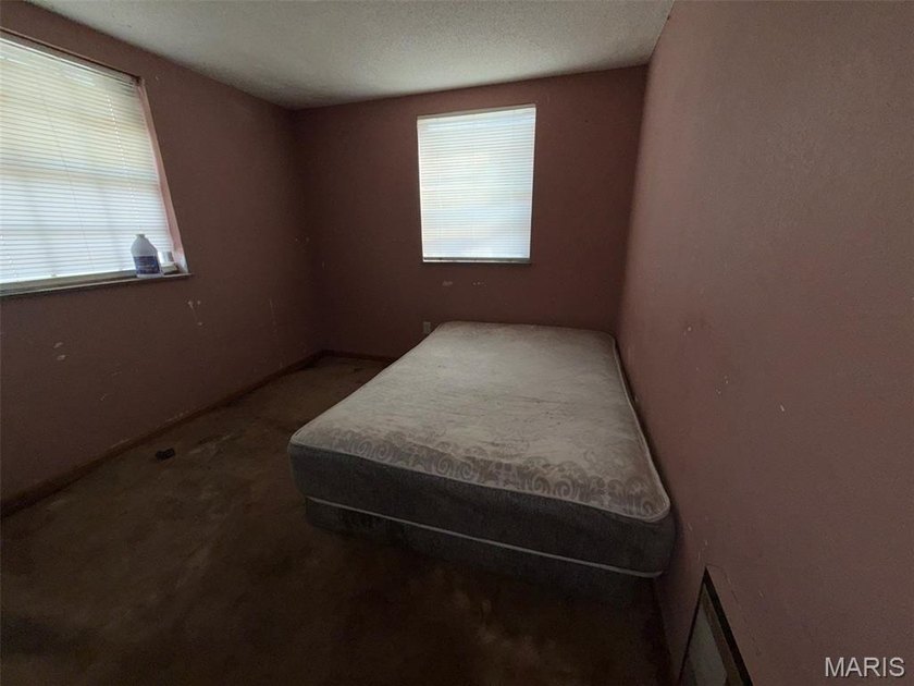 Don't miss this opportunity to own a 3-bedroom, 2-bathroom - photo 13